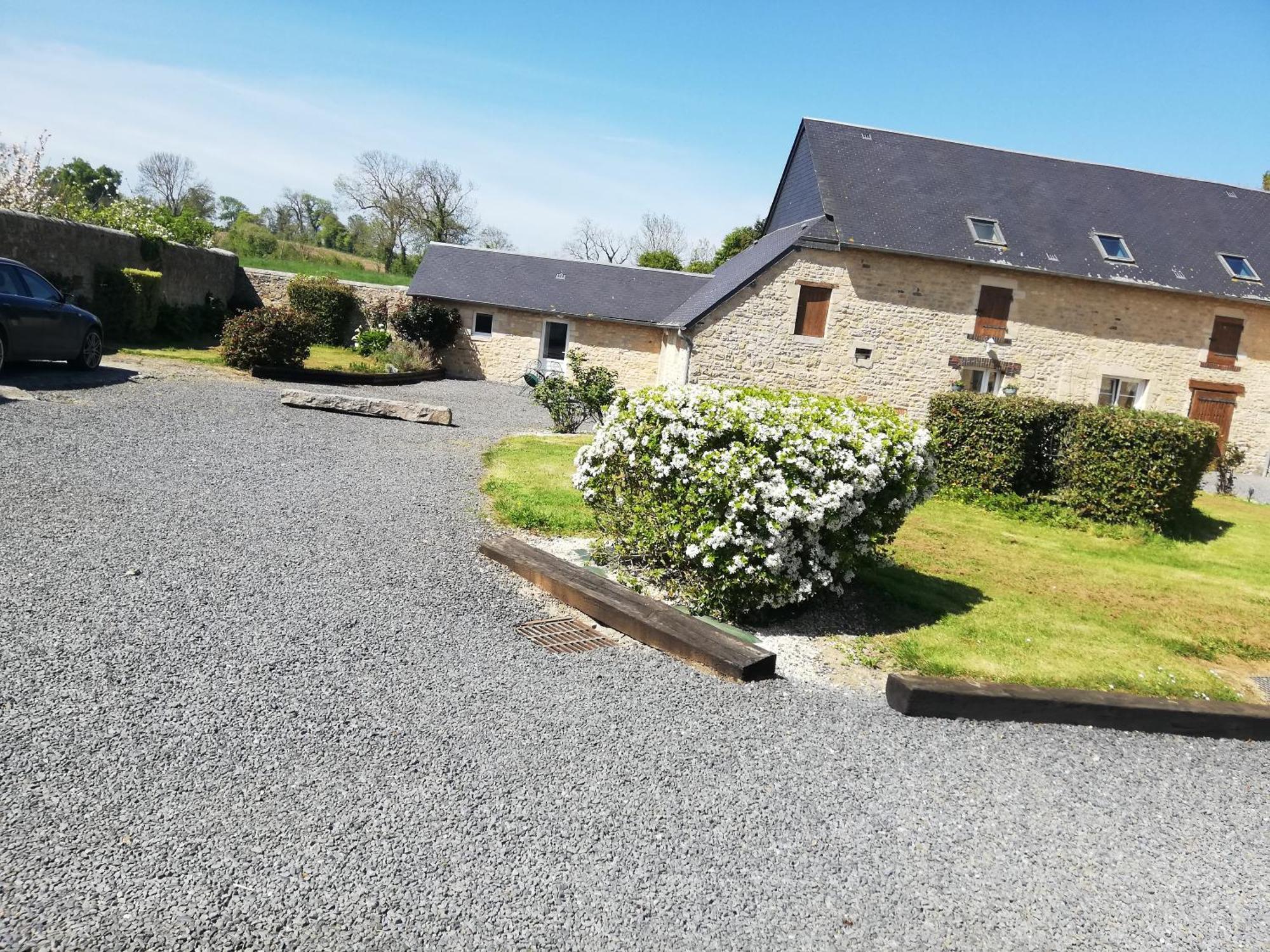 Ferme De Montigny Bed & Breakfast Asnieres-en-Bessin Bagian luar foto