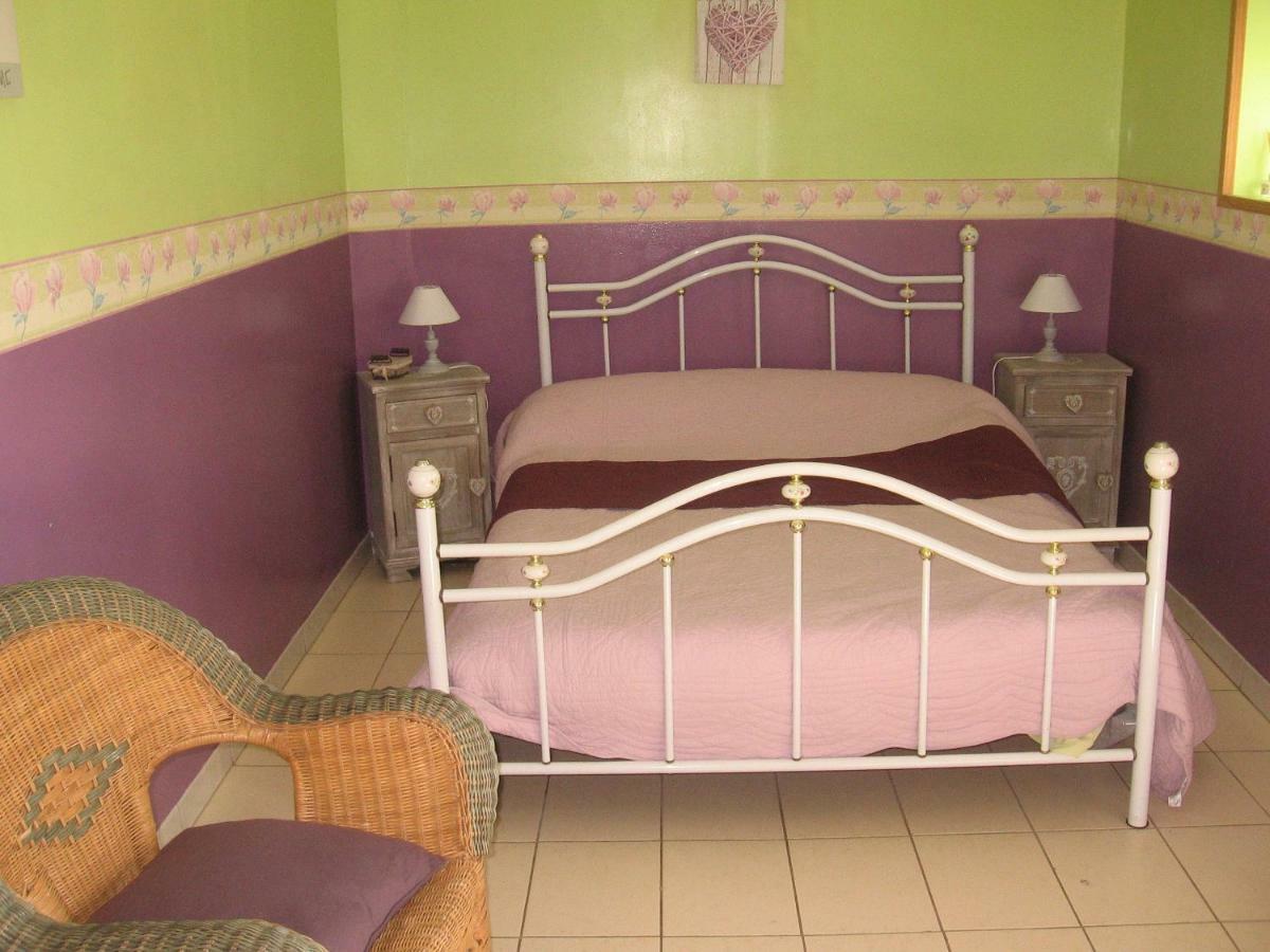 Ferme De Montigny Bed & Breakfast Asnieres-en-Bessin Bagian luar foto