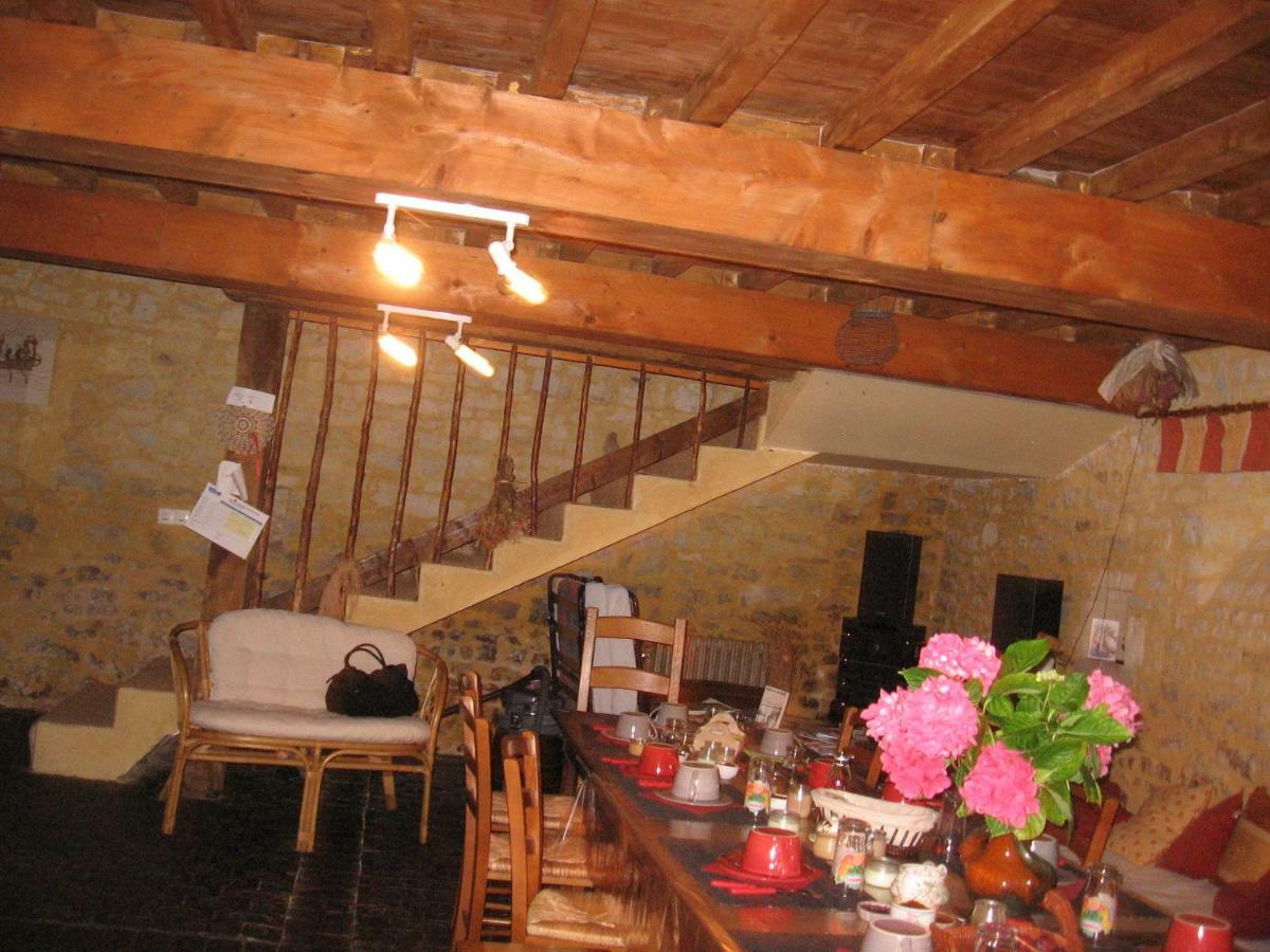 Ferme De Montigny Bed & Breakfast Asnieres-en-Bessin Bagian luar foto