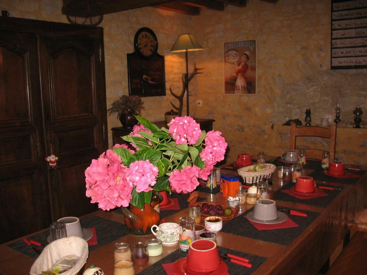 Ferme De Montigny Bed & Breakfast Asnieres-en-Bessin Bagian luar foto