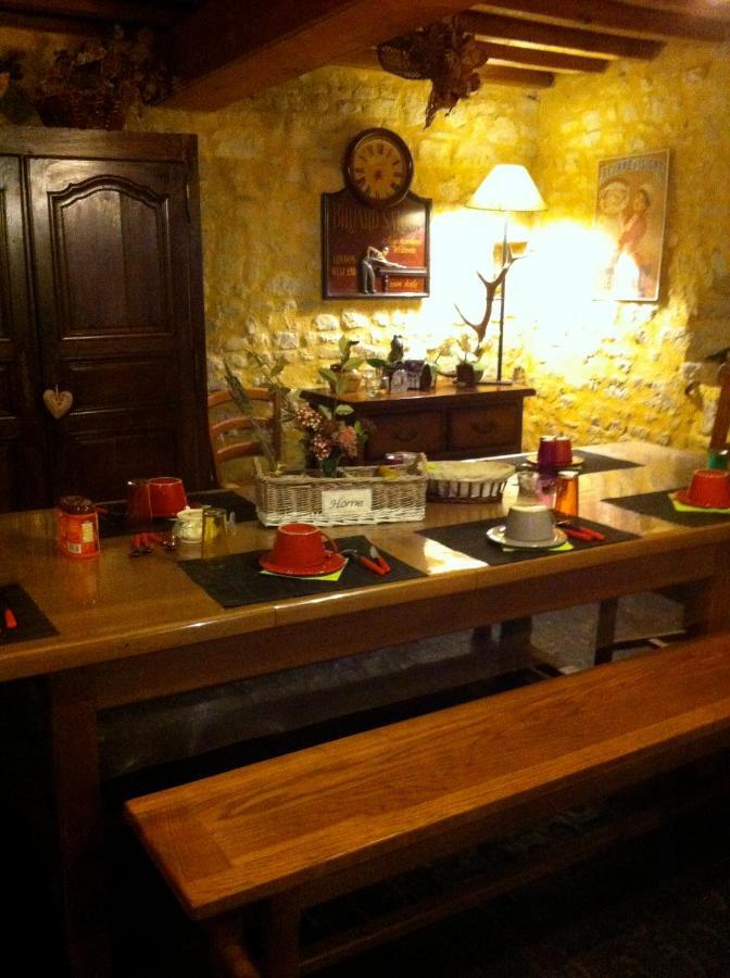 Ferme De Montigny Bed & Breakfast Asnieres-en-Bessin Bagian luar foto